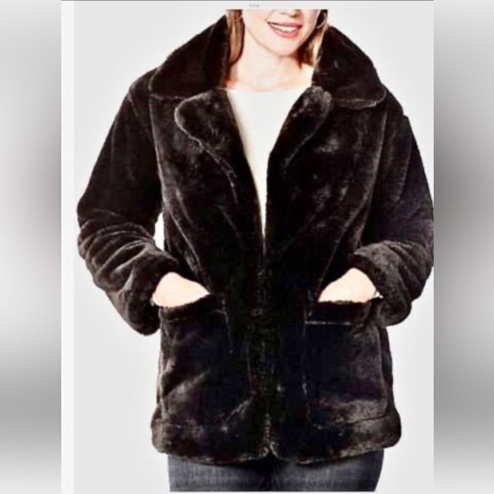 Democracy Black Coats, Jackets Women‎ Black Faux Fur Sz 1X NWT